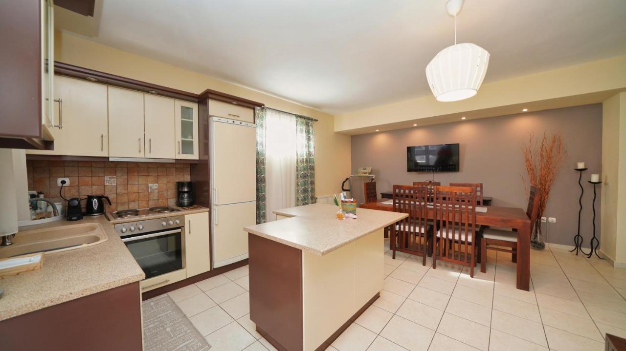 Tzofa'S Apartment Ермиони Екстериор снимка