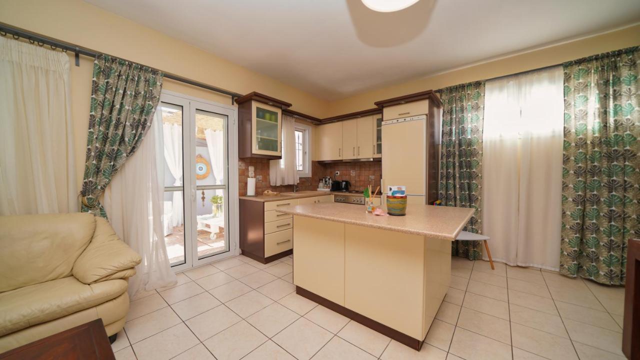 Tzofa'S Apartment Ермиони Екстериор снимка